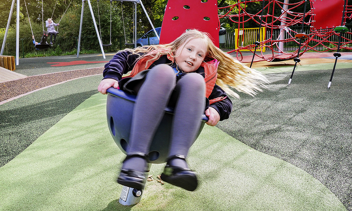 Spinning is fun! Newton Play