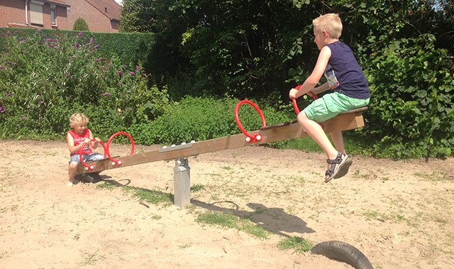 Seesaw with Tyres & 4 Seats 3